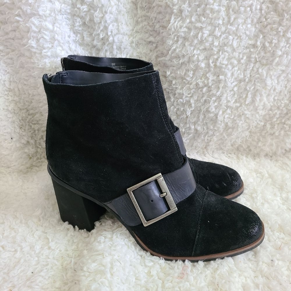 Korks Kork-Ease Denoon Black Suede Buckle Bootie 8